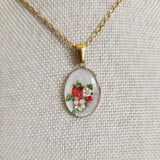 Pendentif fraises des bois