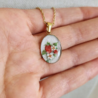 Pendentif fraises des bois