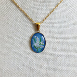 Muguet sur fond bleu